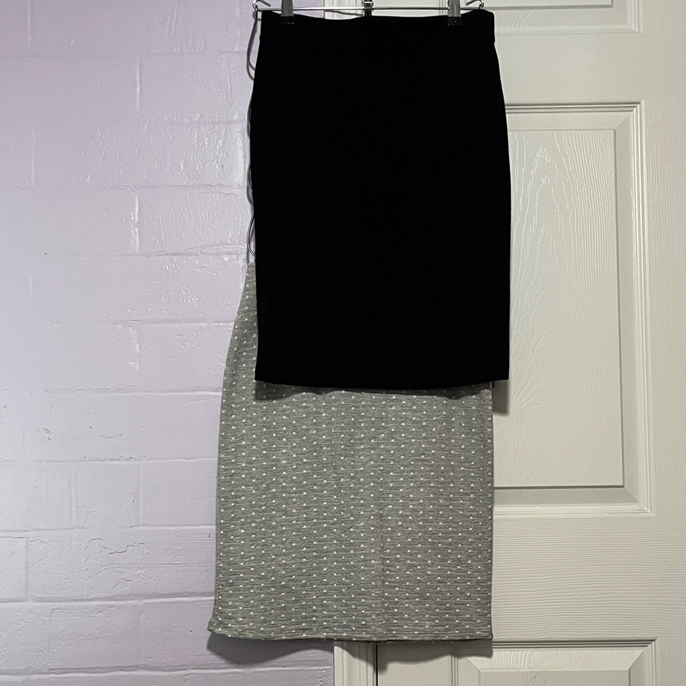 Forever 21 Black and Gray with White Polkadots Pencil Skirt.